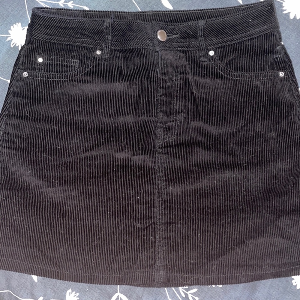 Black skirt